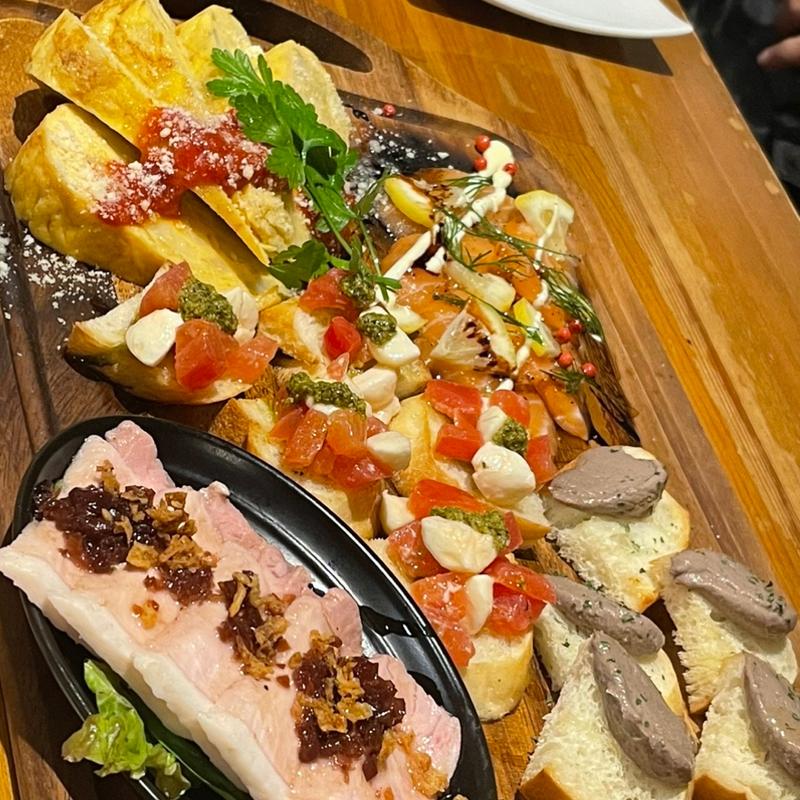 前菜盛合わせ(肉バル 塊肉とワイン朝霞台)