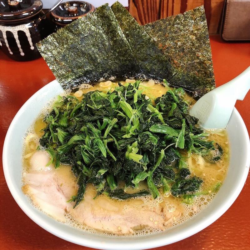 ラーメン中盛、ほうれん草W(横濱千家 開成町店)