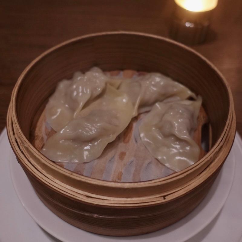 和豚もち豚と鶏のワサビ蒸し餃子(浜町ダイニングバー SESSiON)