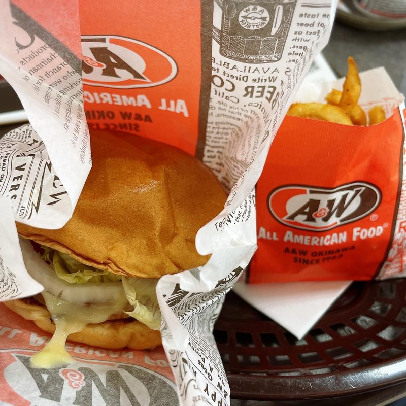 (Ａ＆Ｗ 名護店 （エイアンドダブリュ）)