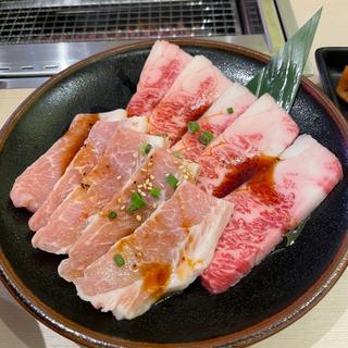 牛カルビ・豚トロ焼き(焼肉 ごち)