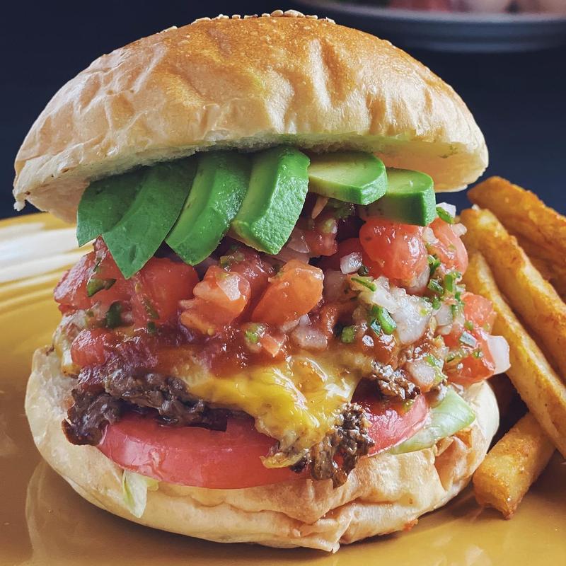 サルサアボガドチーズバーガー(Cafe＆Diner KHB)