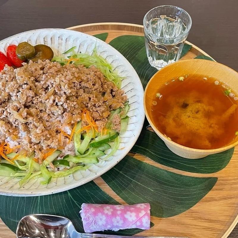 ジャングル丼（豚そぼろ丼）大盛(レックスカフェ)