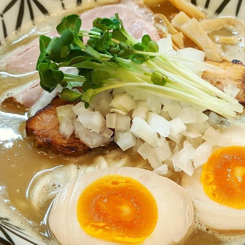 鶏白湯煮干しそば(Ramen611)
