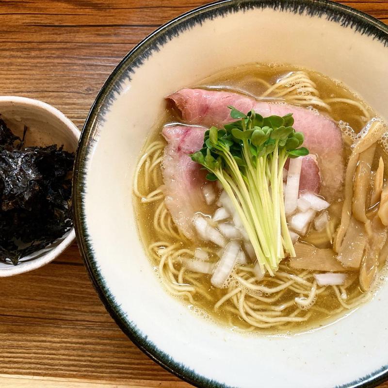 淡麗白煮干し中華そば(Ramen611)