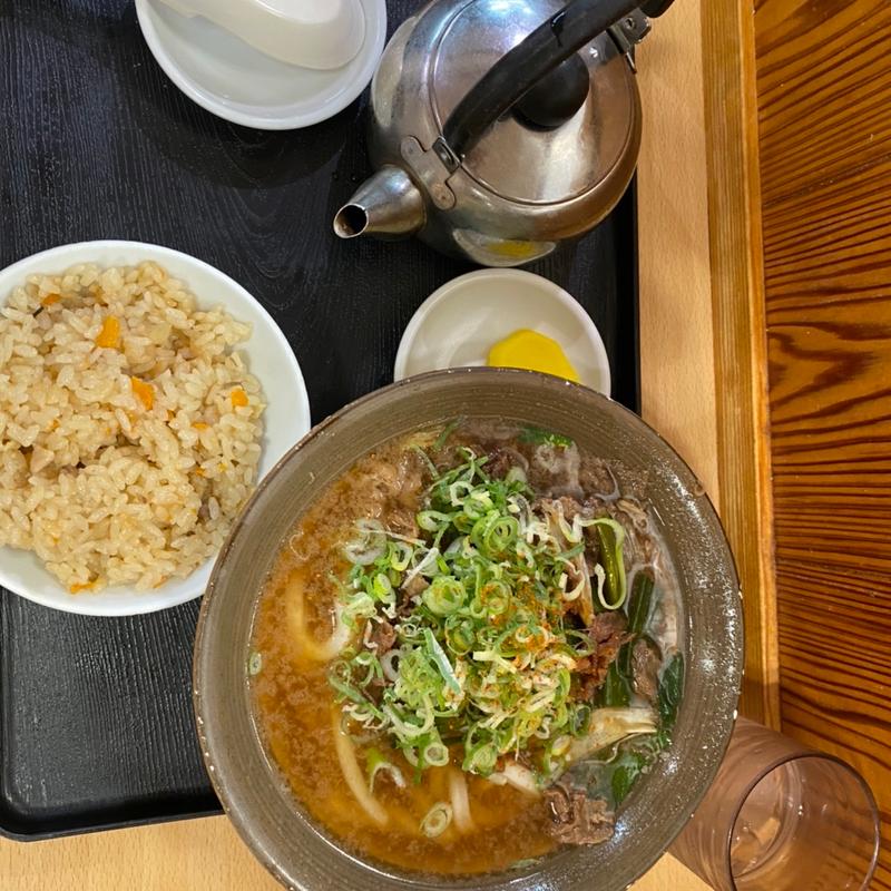 (牧のうどん 博多バスターミナル店)