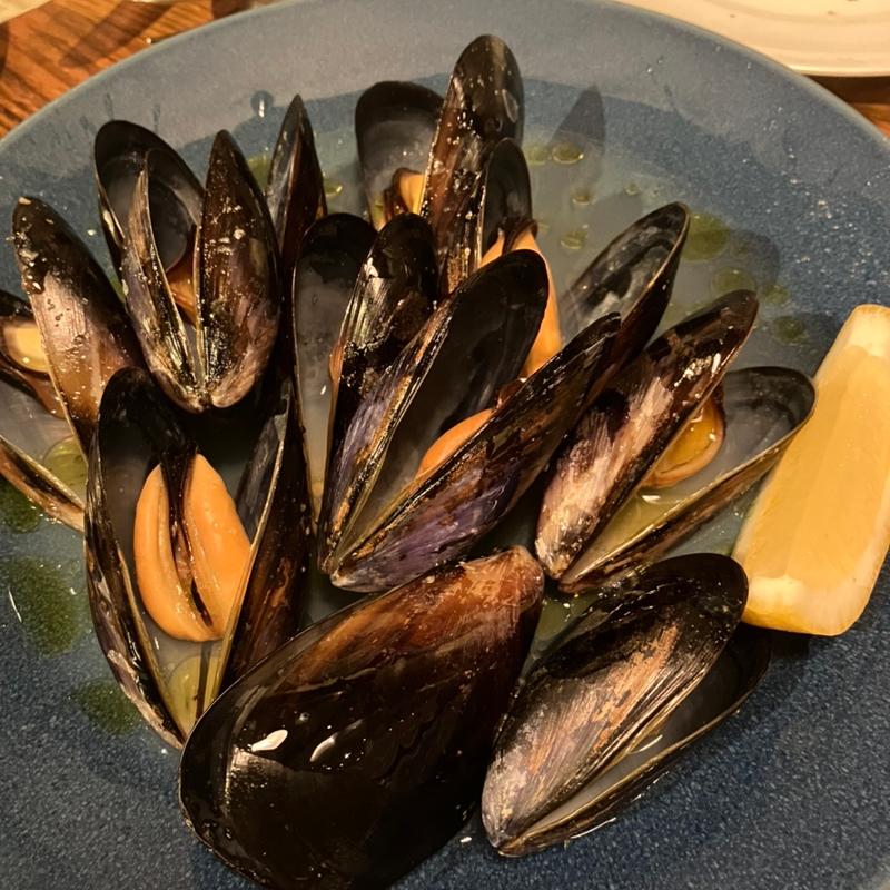 広島県産ムール貝の黒胡椒蒸し(ロンディネ)