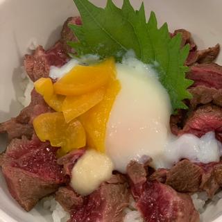 レアーステーキ丼ランチ(菅乃屋熊本駅店)