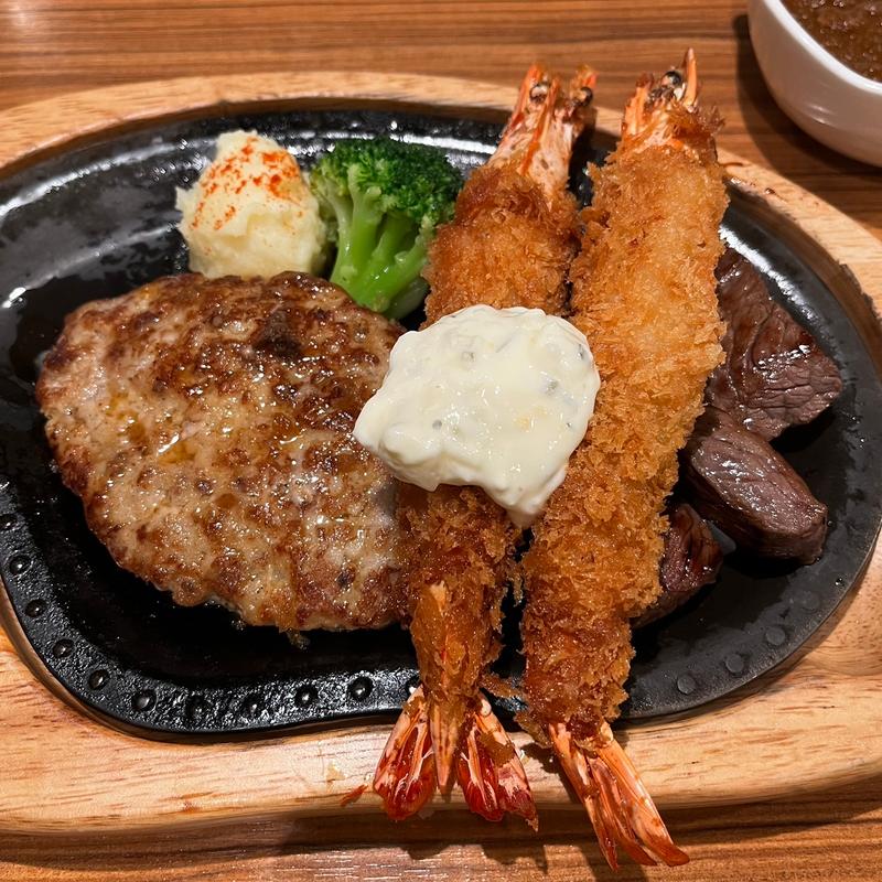 びっくりハンバーグ、海老フライ、コロコロステーキ(びっくりドンキー鶴見店)