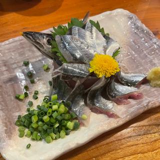 秋刀魚の刺身(もつ焼き稲垣)