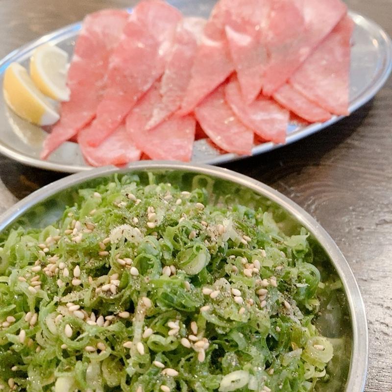 ネギ塩バンバン　牛タン(大衆焼肉りゅえる)