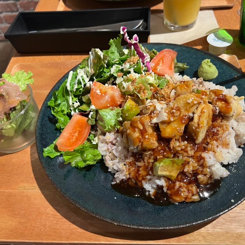 チキンオーバーライス(「TABLES KITCHEN」)