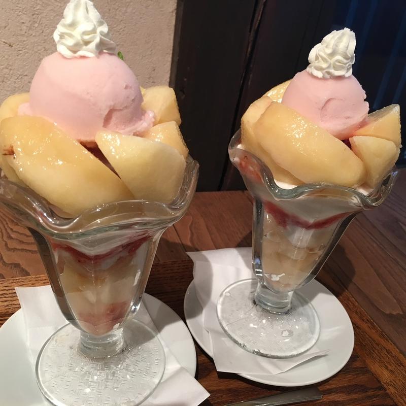 白桃パフェ(くらしき桃子 倉敷中央店 （くらしきももこ）)
