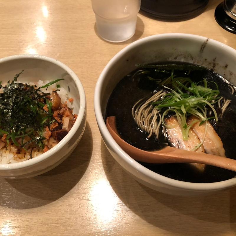 (らーめん麺泥棒 西九条店)