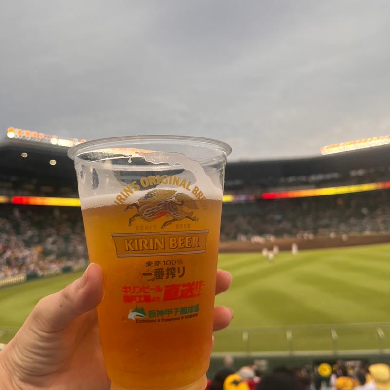 ビール(売り子)(阪神甲子園球場)