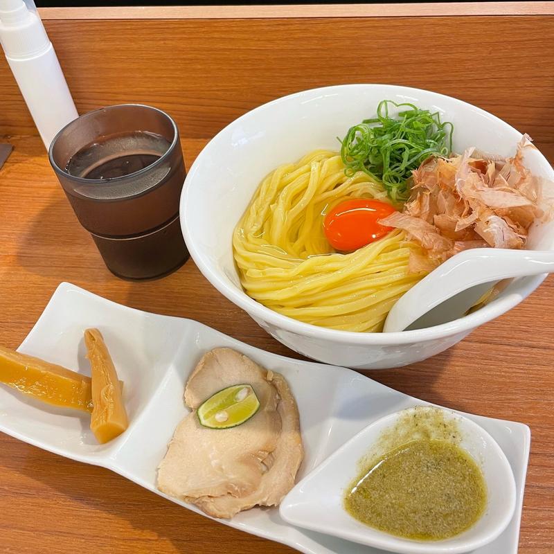 日本一の冷やし釜玉麺(らぁ麺 時は麺なり)