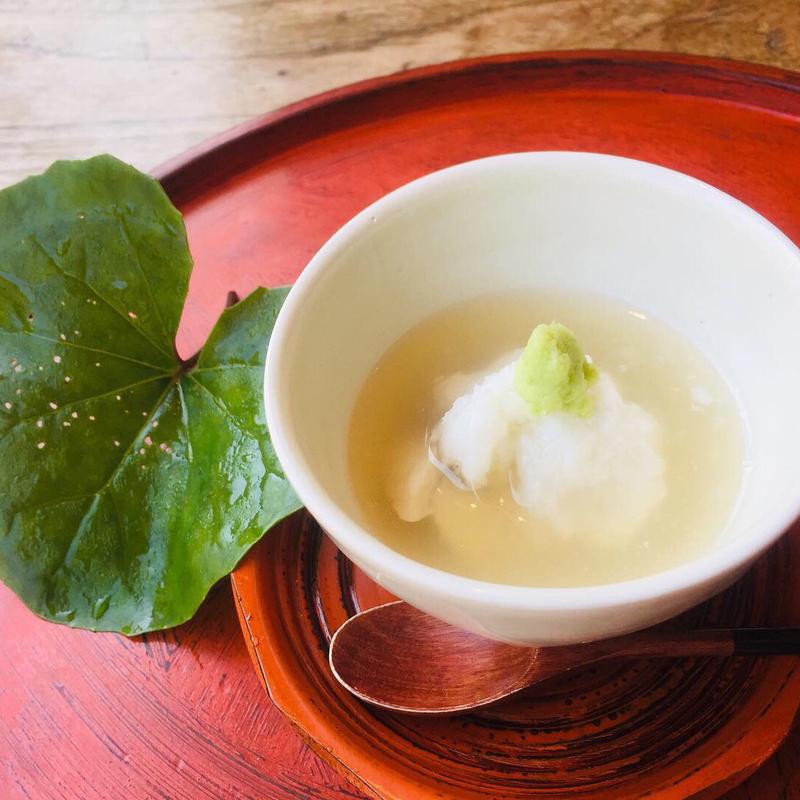 炊合せ  石蕗の葉の香り漂う鯛かぶら(妙見温泉石原荘・レストラン石蔵)