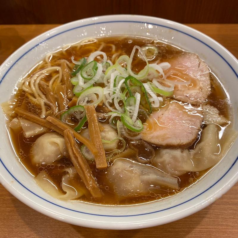 ワンタンメン(中華そば　共楽)