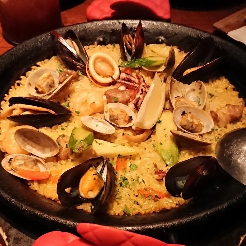 岩手県産白金豚と魚介のパエリア(THE RIGOLETTO ocean club)