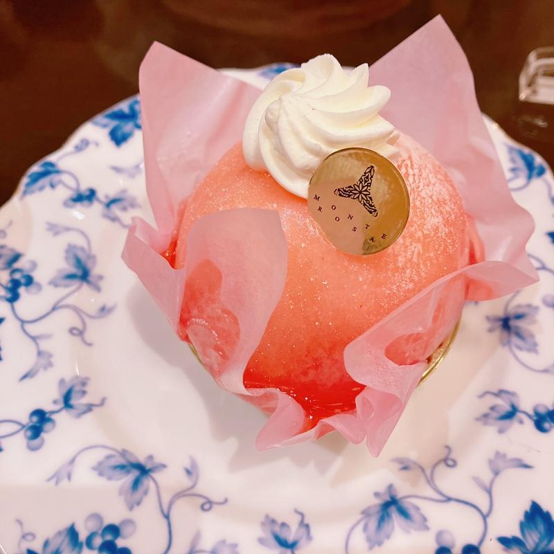 まるごと桃のタルト(ブルーマウンテン )