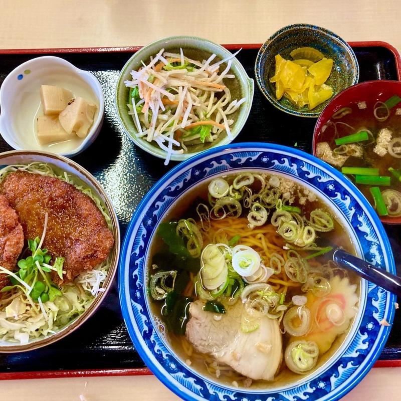 ミニソースかつ丼と半ラーメン(丸八亭大田原店)
