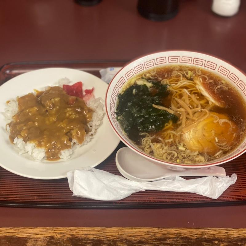 ラーメン+半カレー(三好弥)