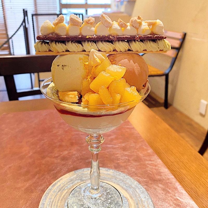 リッチピスタチオのパフェ(ジェラート専門店 ＳＵＧＩＴＯＲＡ)