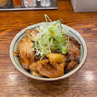 ローストチキン丼(麺宿 志いな)