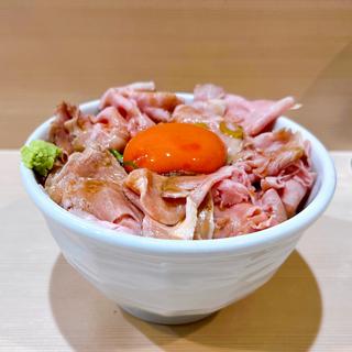 ローストポーク丼(手揉み中華そば中村)