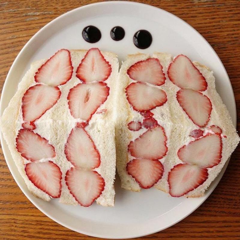 イバラキッス贅沢イチゴサンド(adito)