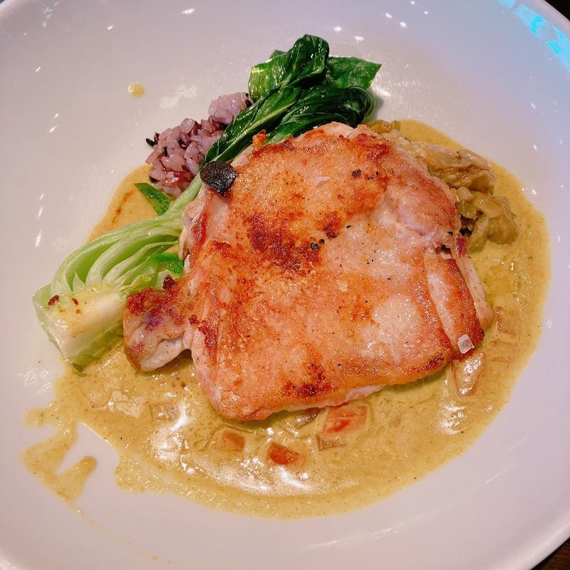 鶏もも肉のロースト ココナッツカレー(ベーカリー＆レストラン 沢村 新宿)