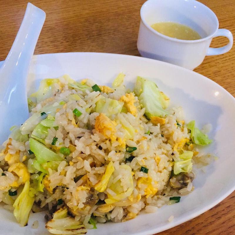 あさりとキャベツの炒飯(家常菜 博朱)