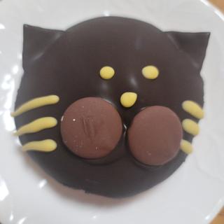 黒ネコ “チョコ”
(クリスピークリームドーナツ)