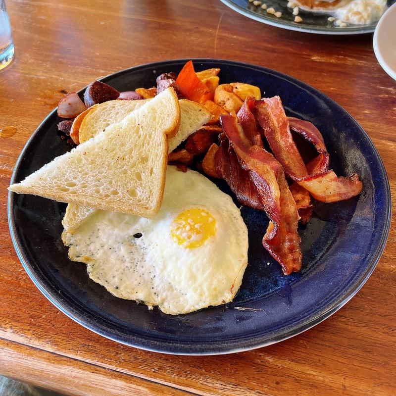 TWO KA LEI LOCAL EGGS(Hula Grill Waikiki)