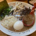 純骨黒豚骨ラーメン