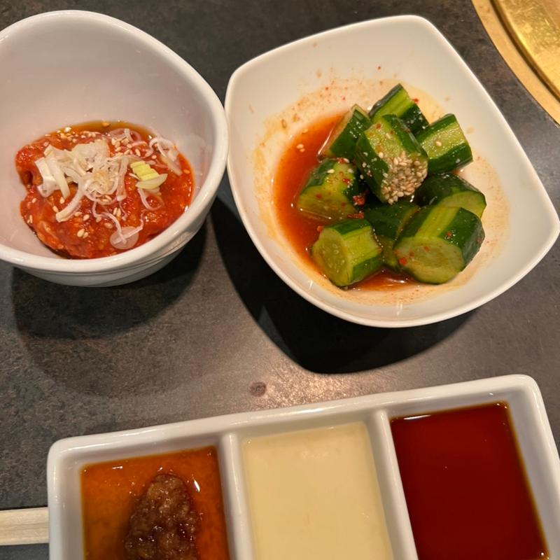 チャンジャ、オイキムチ(焼肉　潤)