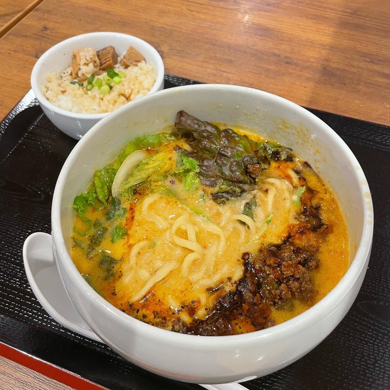 特製担々麺(鶏白湯ラーメン 自由が丘蔭山 アリオ亀有店)