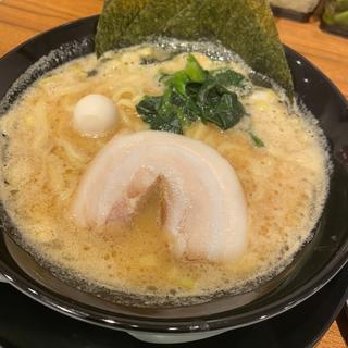 醤油(横浜家系ラーメン春吉家 天神三丁目店)