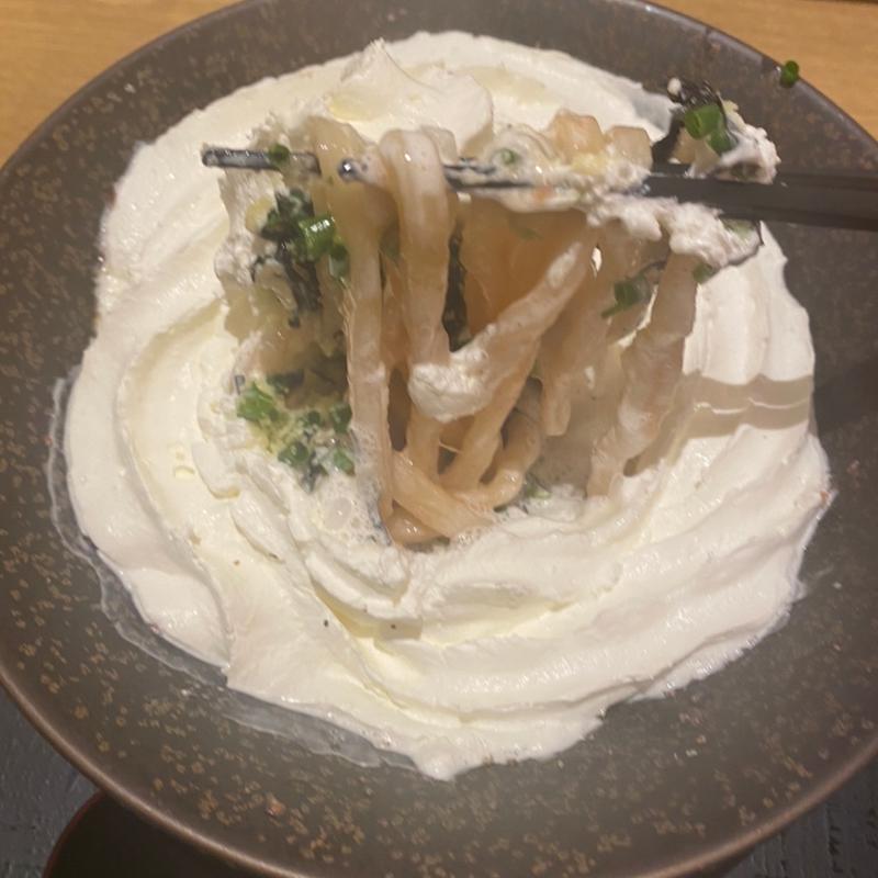 白い明太チーズクリームうどん(山下本気うどん　新宿三丁目)