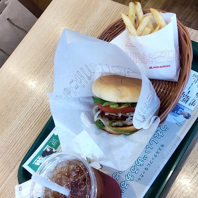 モス野菜バーガー(モスバーガー芝大門店)