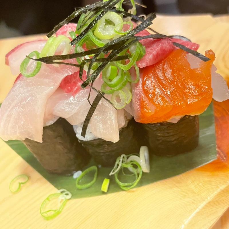 海鮮こぼれ寿司(九州酒場　ひとぼし)