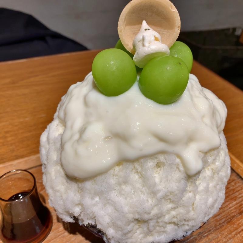 シャインマスカット大福氷(氷おばけ)