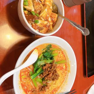 坦々麺(福泰酒家 （フクタイシュカ）)
