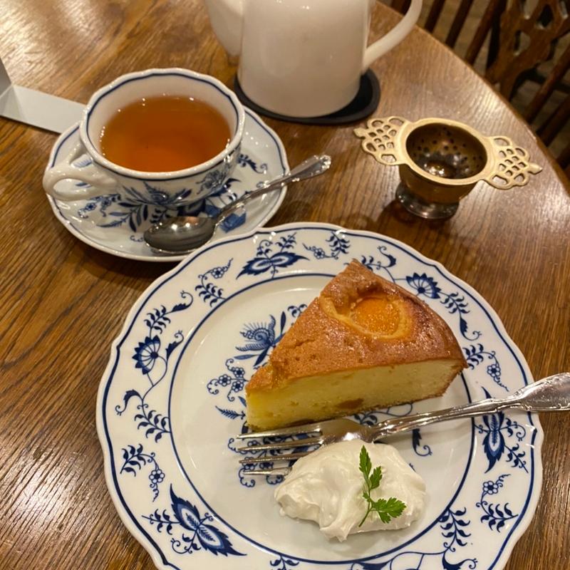 杏のケーキ(西洋茶館)