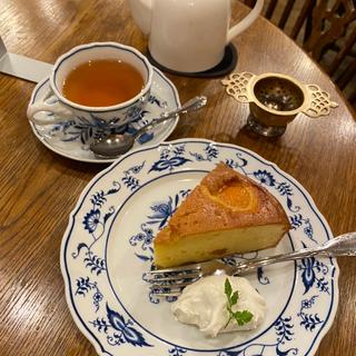 杏のケーキ(西洋茶館)