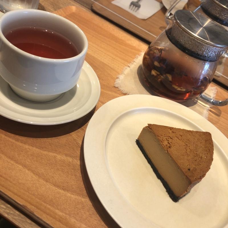 カラメルチーズケーキ(食堂カフェmahoroba)