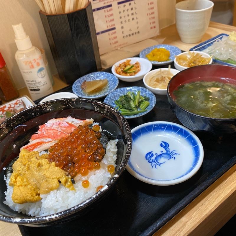 函館丼(朝市の味処 茶夢 （チャム）)