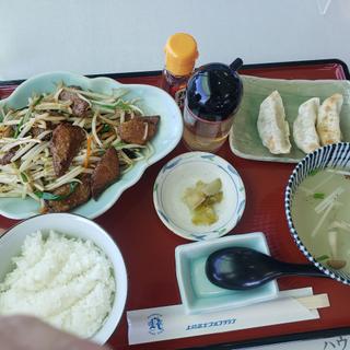 レバニラ炒め定食(上総富士ゴルフクラブ内レストラン)