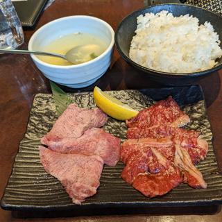 ハーフ＆ハーフ定食(焼肉たかやま 大崎店)