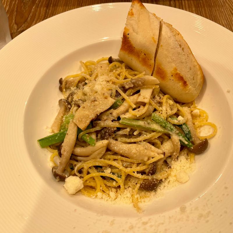 数種のきのこを使った煮込みパスタ(good dish tokyo)